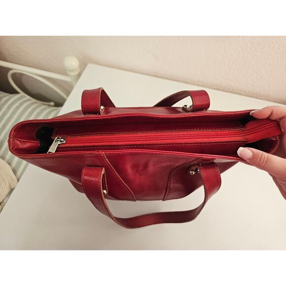 Vera Pelle Red Genuine Italian Leather Purse Zip Closure Gold Stud Detail - Picture 5 of 7